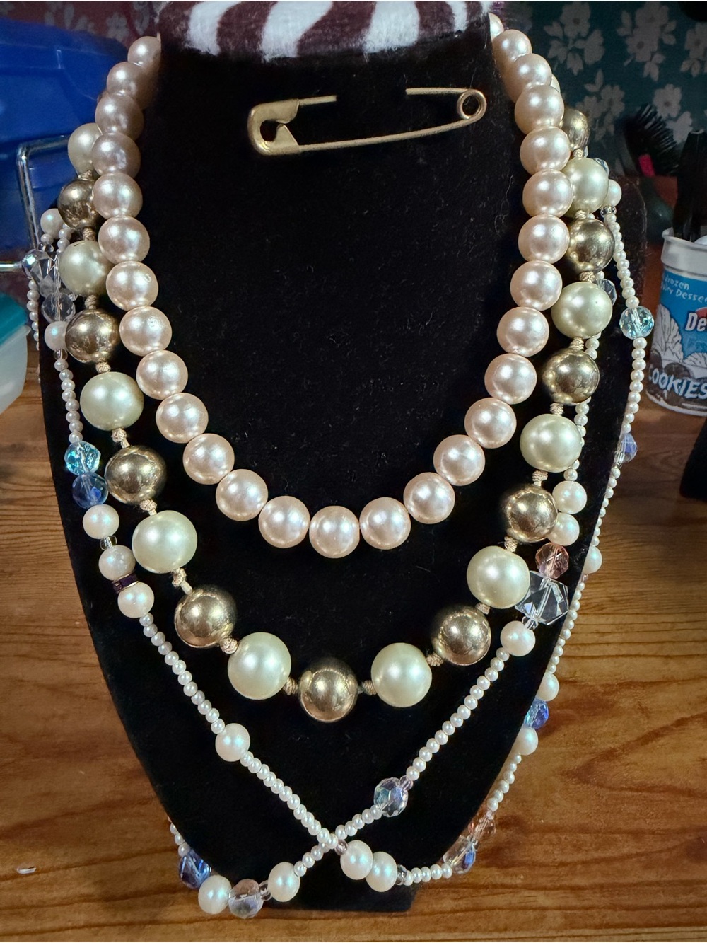 Acrylic and Glass pearl necklace
